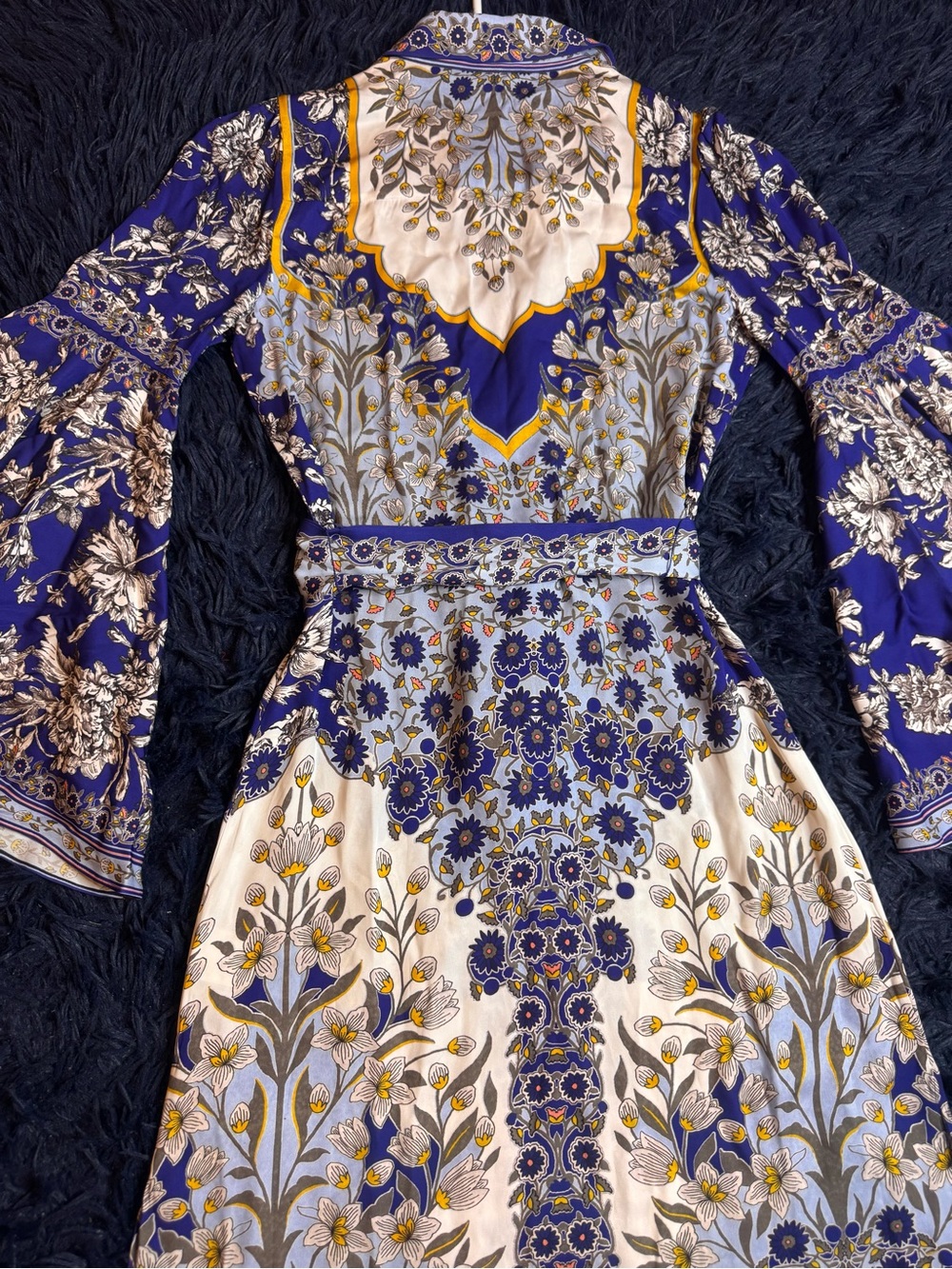 NWT Alice + Olivia Chassidy Bell Sleeve Maxi Dress. Size XS - Picture 12 of 17